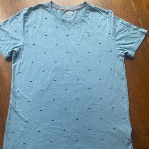 Old navy light blue tee